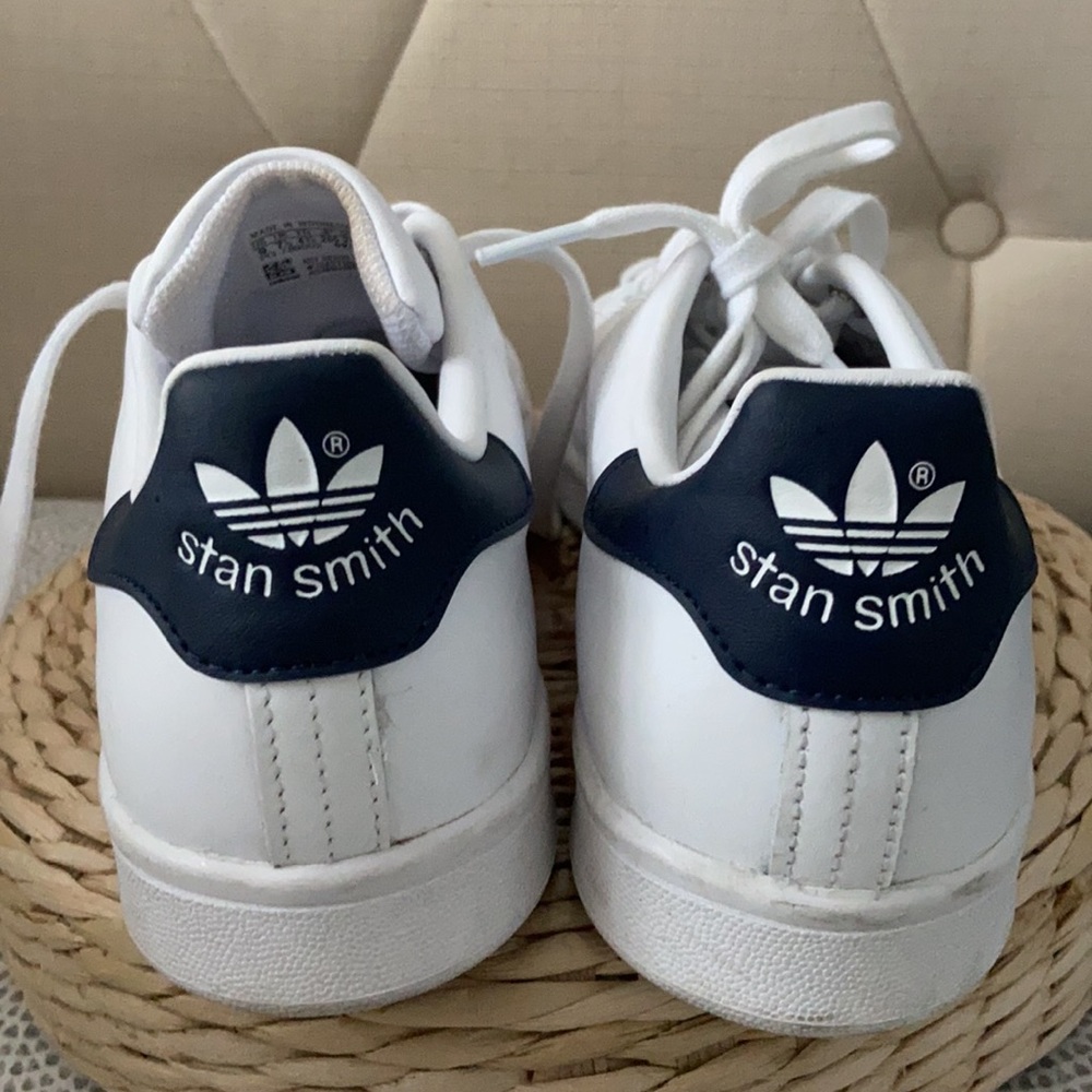 Adidas Stan smith size 9 - Picture 2 of 6